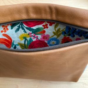 ROUGH & TUMBLE > Clip Pouch